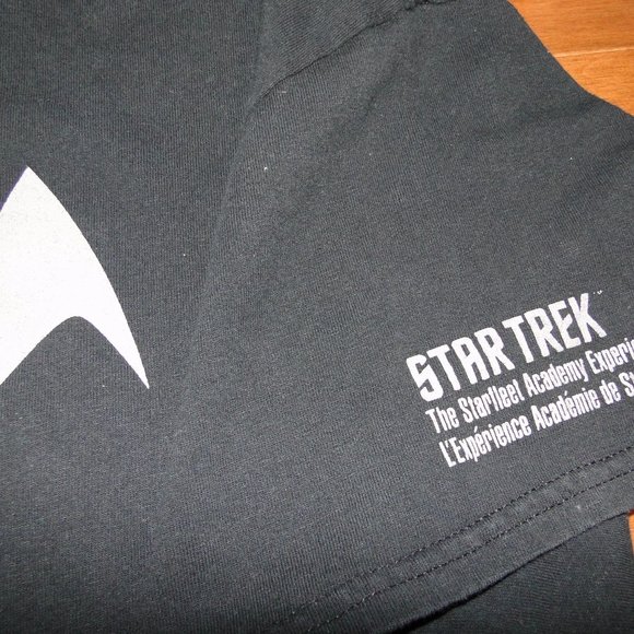 STAFF STAR TREK T SHIRT EXHIBITION - Picture 2 of 5